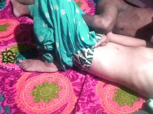 Desi aunty nude pics gujju girlfriend sister