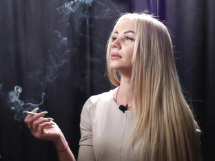 32 Yo Ekaterina With 18 Years Of Smoking Skills