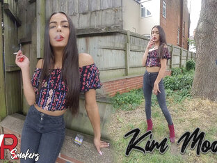 Kim Model - Dark Jeans - VRSmokers