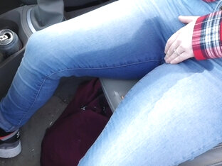 Alice - Blue Jeans Car Wetting!