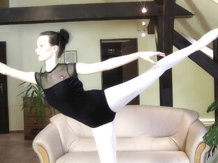Flexible Ballerina Doing Her Exercises - Watch4Fetish