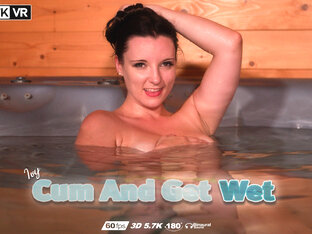 Cum And Get Wet featuring Ivy L - WankitNowVR