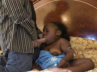 Ebony Midget Gets Sprayed On Her Belly - CumOnWeird